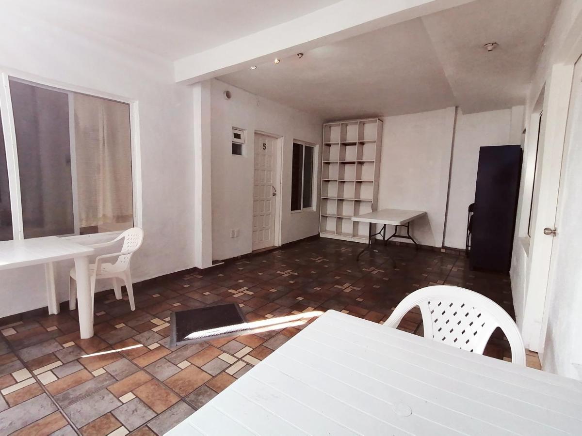 Hostal Maple Querétaro Exteriör bild